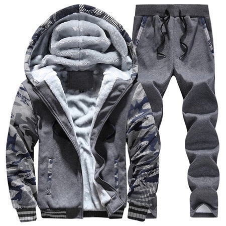 Tracksuit Men Winter Camouflage Hoodies Casual Hooded Warm Sweatshirts Thick Fleece 2PC Jacket+Pant Men Moleton Masculino M-4XL